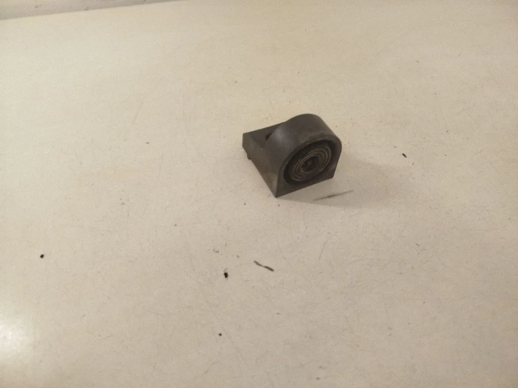 Radiator mount bracket F1427