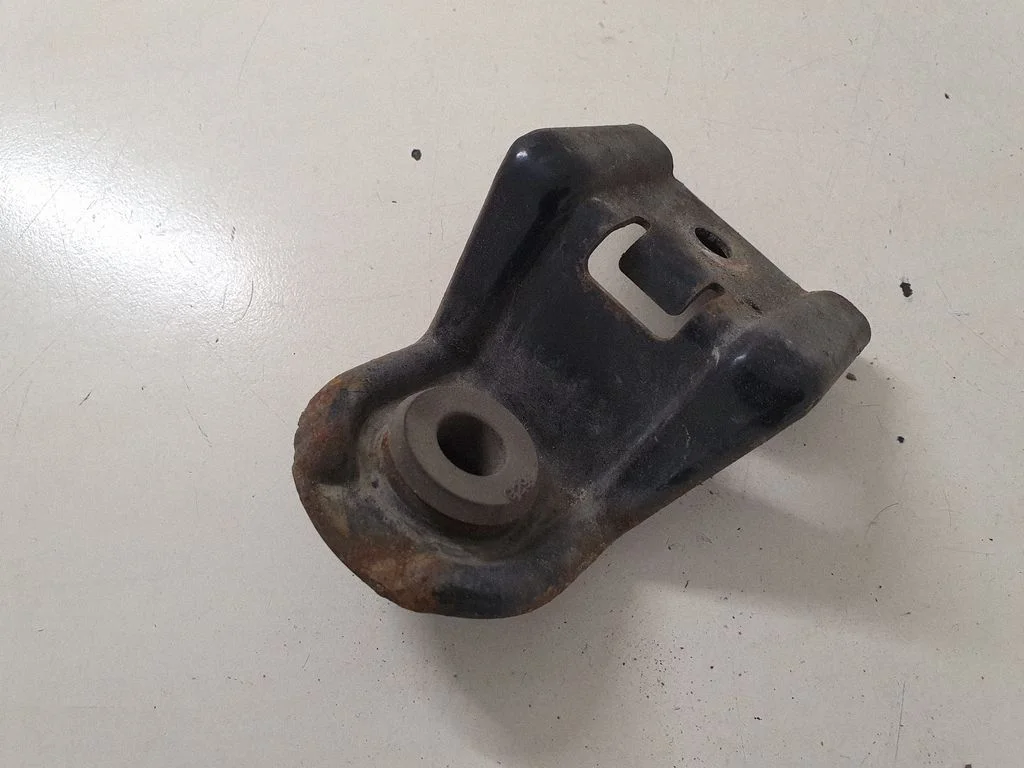 Radiaatori kinnitusklamber – Subaru Forester SH (2008-2013)