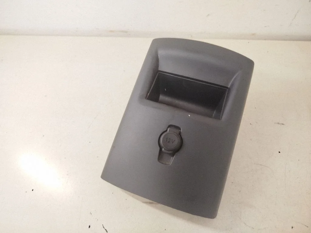 12 V lizdas (gale)