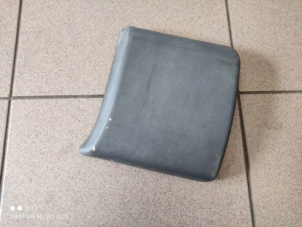 Moldingas ant galinio sparno