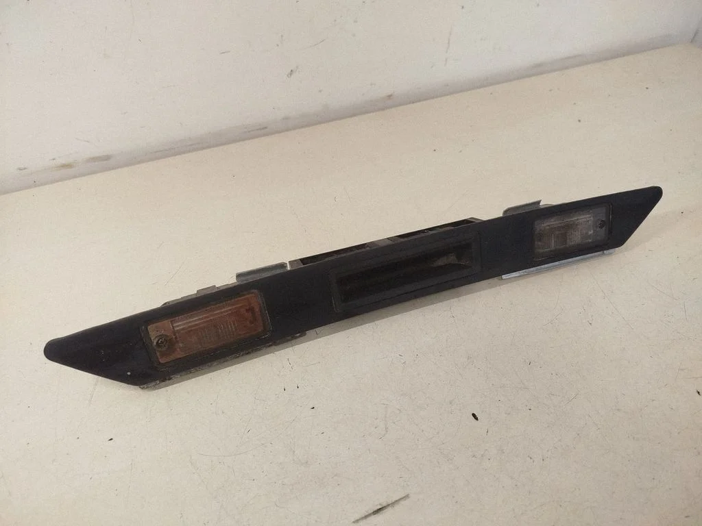 Trunk door license plate light bar – Audi A6 Allroad C6 (2006-2011)