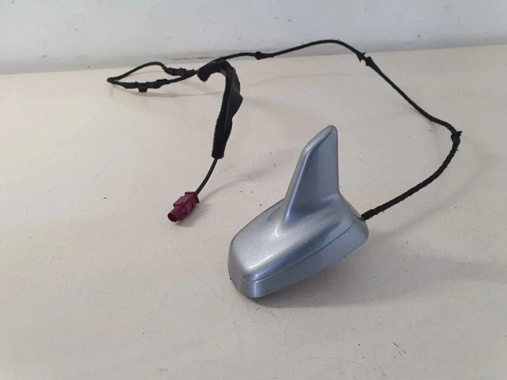 Radio antena