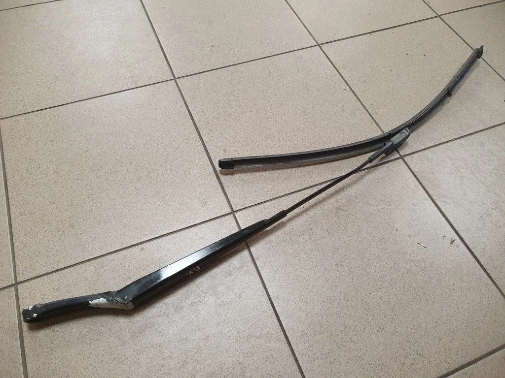 Front wiper blade arm 2K1955409A