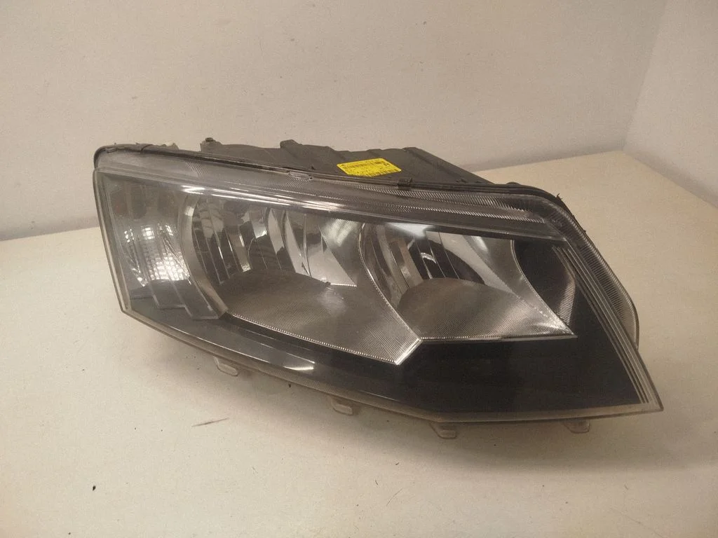 Headlight/headlamp – Skoda Octavia Mk3 (5E) (2013-2019)