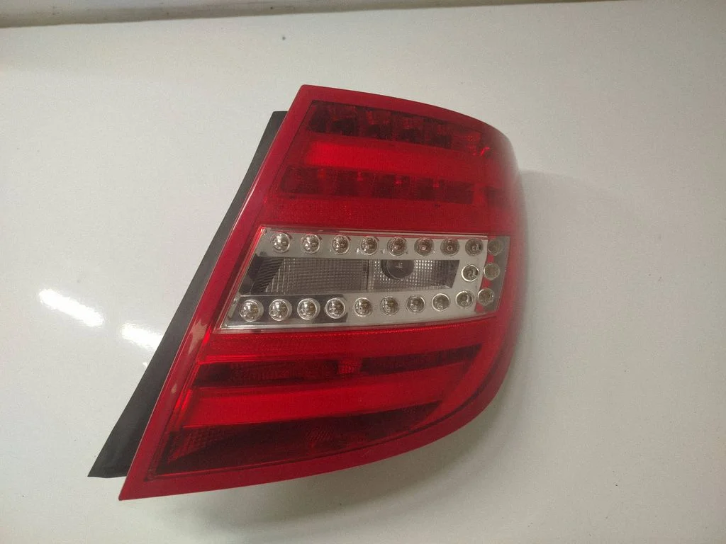 Rear/tail lights A2048204764