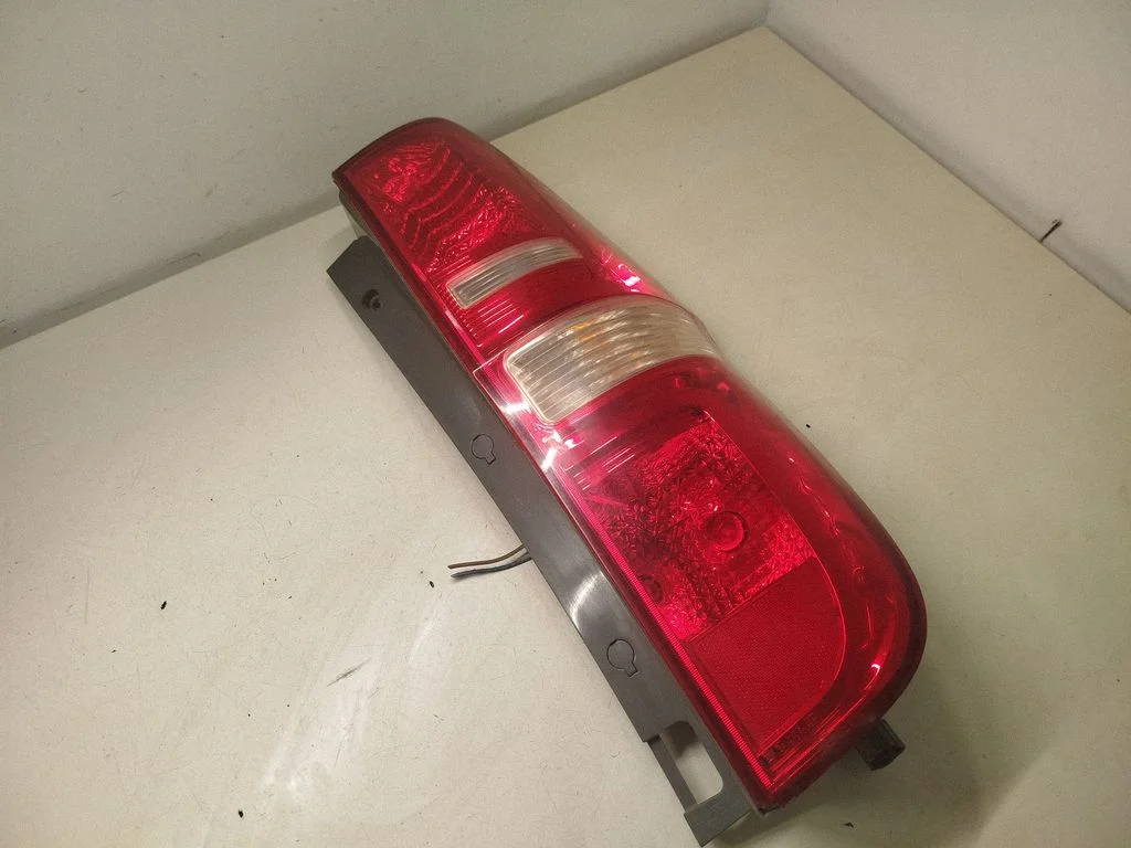 Rear/tail lights 924024H020
