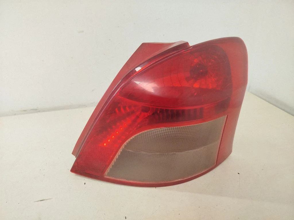 Rear/tail lights E131772