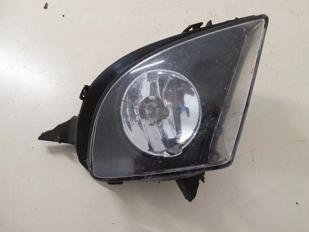 Front fog light 17003701