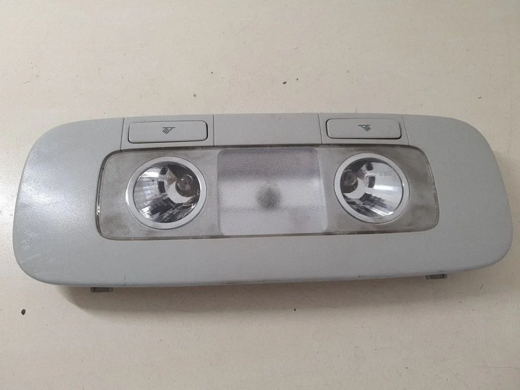 Tagaistmete valgustustuli – Skoda Superb B6 (3T) (2008-2015)