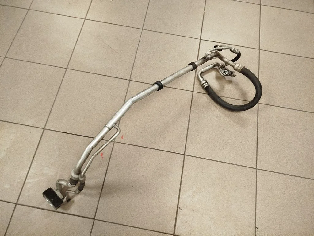 Gaisa kondicioniera caurule (-es)/šļūtene (-es)