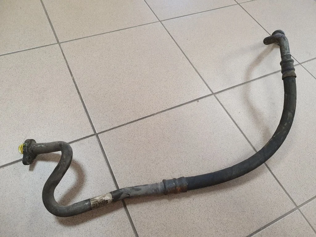 Air conditioning (A/C) pipe/hose 31332443