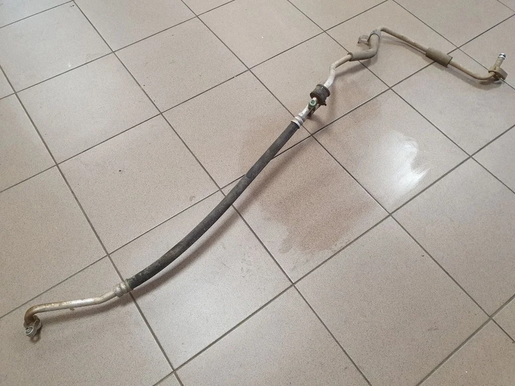 Kliimaseadme toru / voolik – Mitsubishi Outlander (2001-2007)