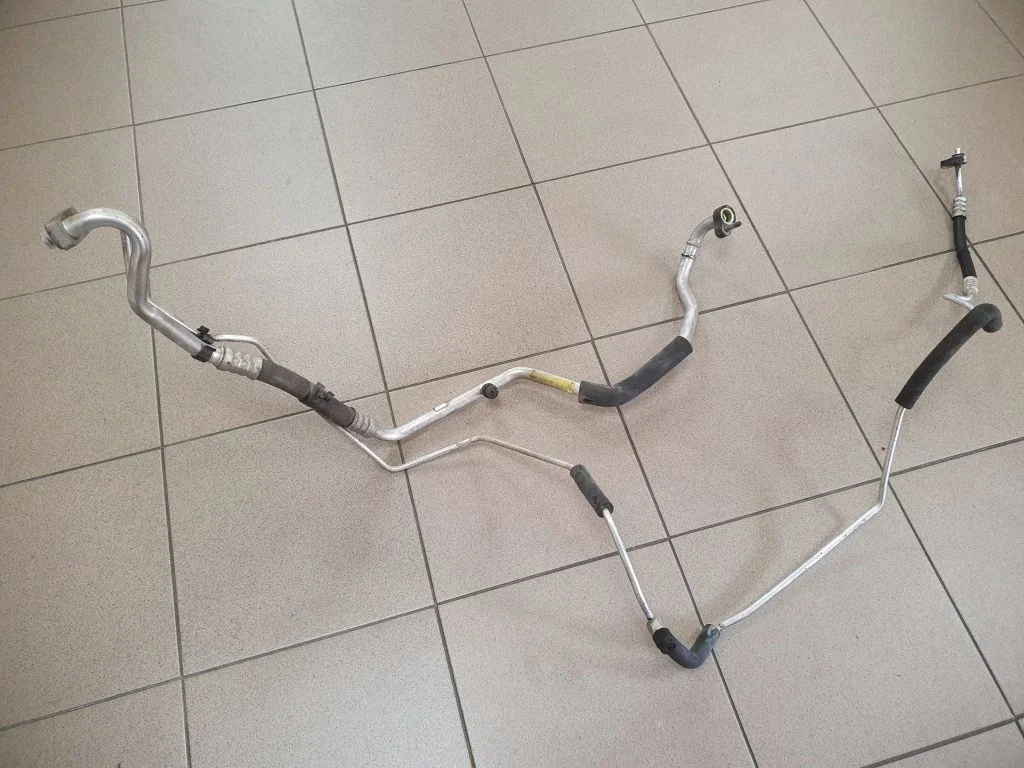 Gaisa kondicioniera caurule (-es)/šļūtene (-es)