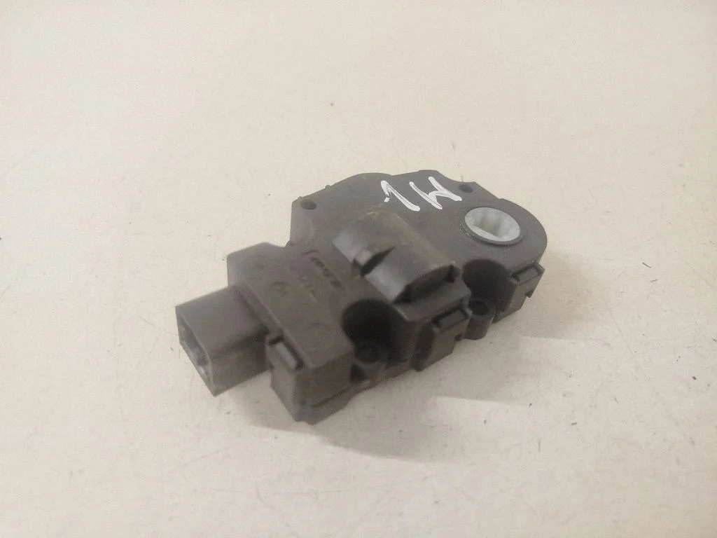Silniczek klapki nawiewu T946104A