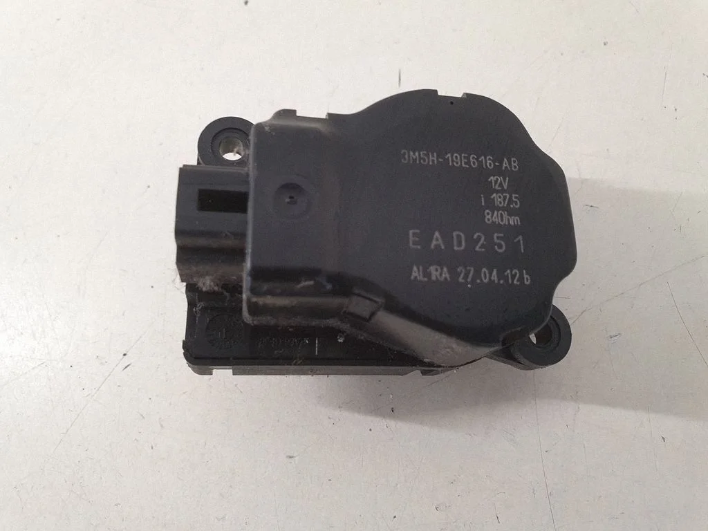 Gaisa aizvara motoriņš/aktuators 3M5H19E616AB