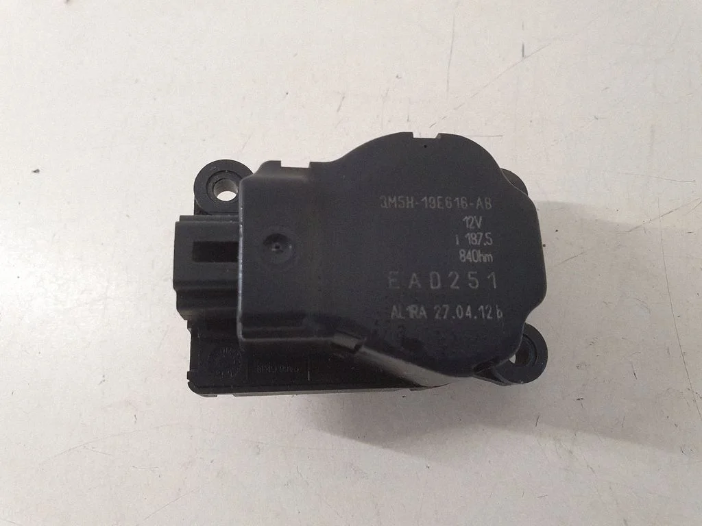 Gaisa aizvara motoriņš/aktuators 3M5H19E616AB