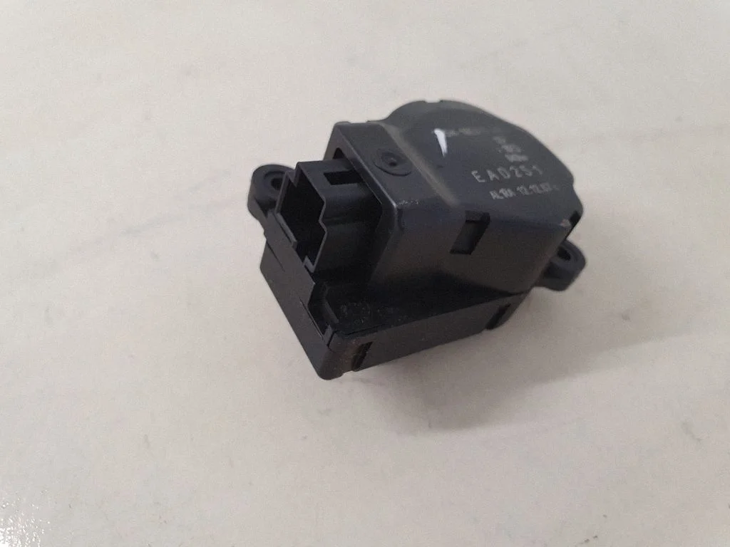 Gaisa aizvara motoriņš/aktuators 3M5H19E616AB