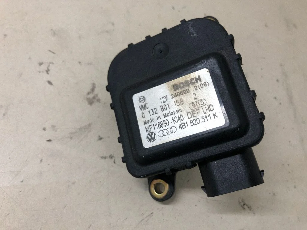 Õhuklapi mootor / ajam 4B1820511K