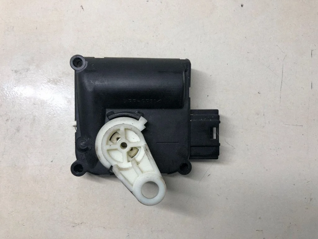 Air flap motor/actuator 4F0820511B