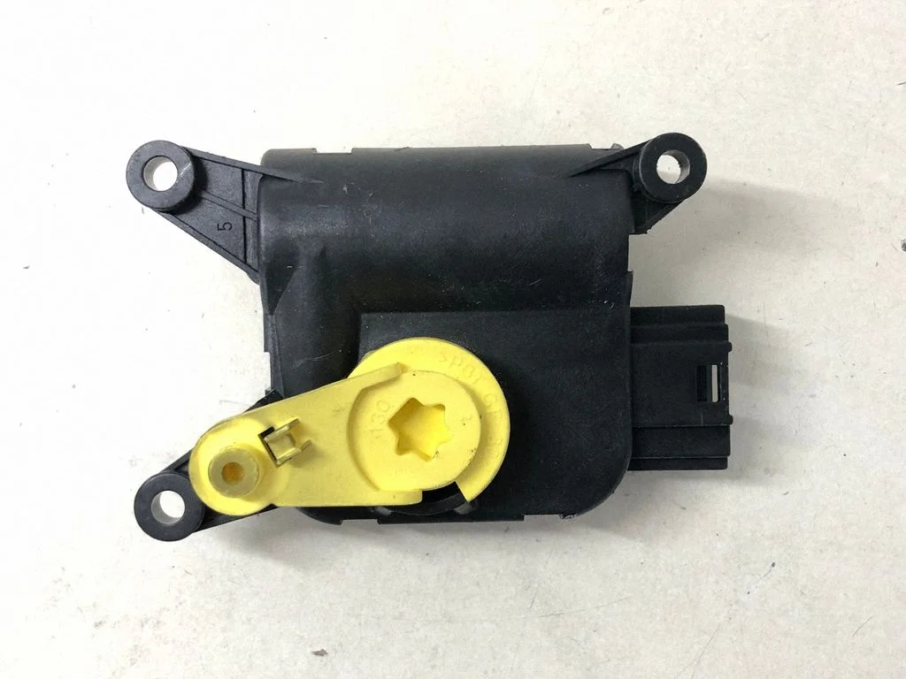 Air flap motor/actuator – Volkswagen Passat B6 (2005-2010)