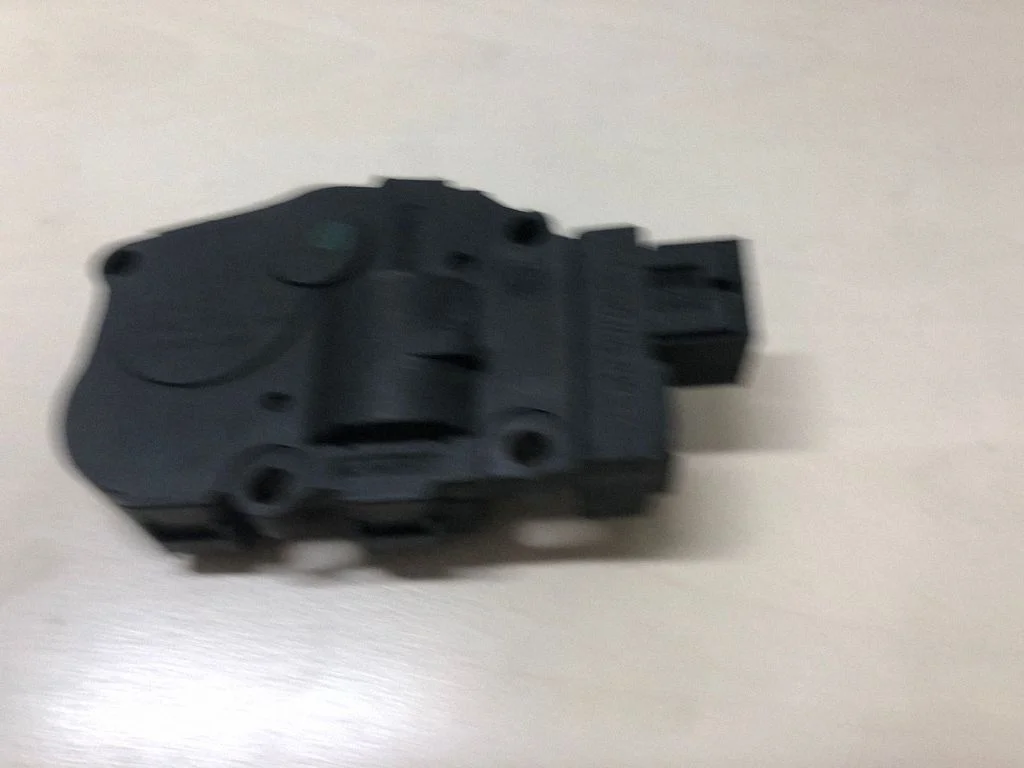 Gaisa aizvara motoriņš/aktuators CZ113930