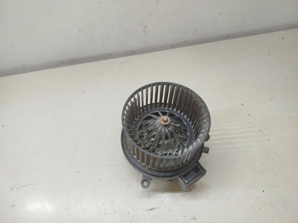 Heater fan/blower – Chrysler Town & Country V (2008-2016)