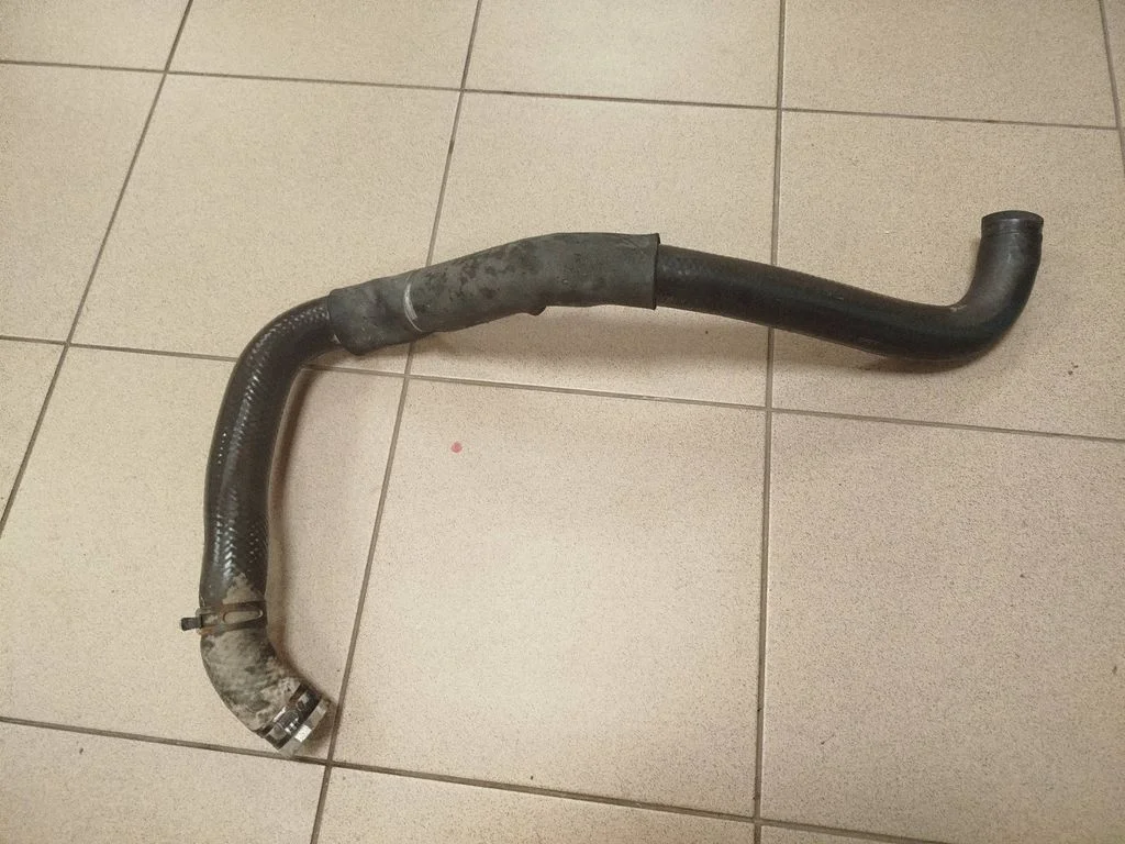 Motora dzesēšanas caurule (-es)/šļūtene (-es)