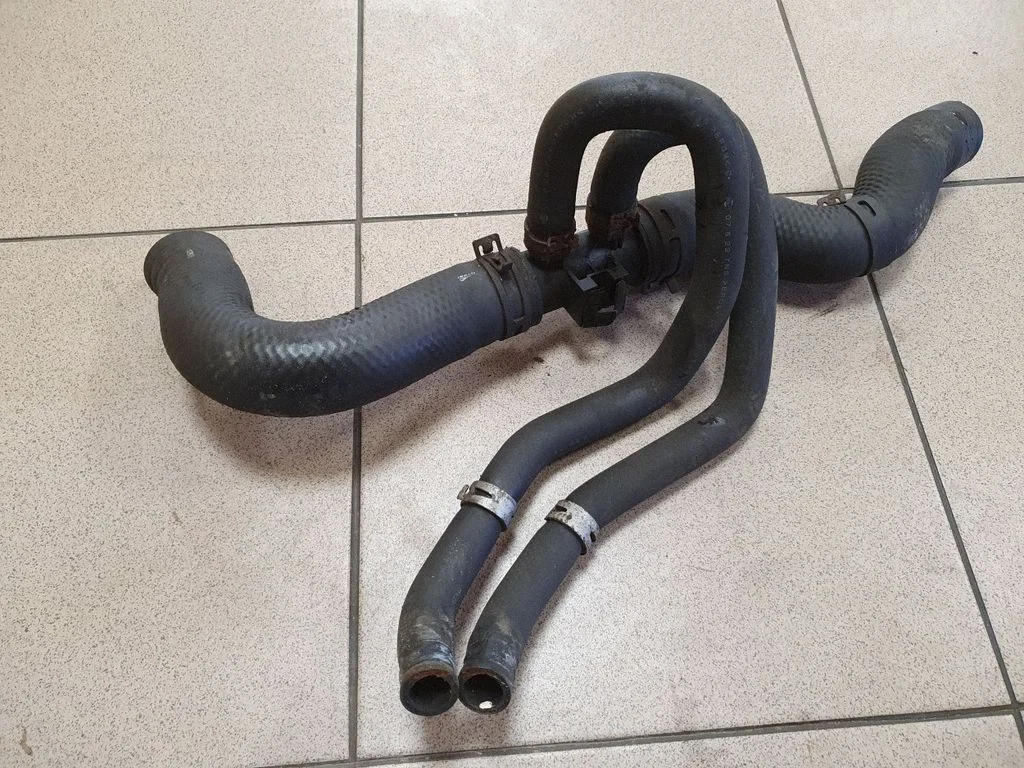 Motora dzesēšanas caurule (-es)/šļūtene (-es)