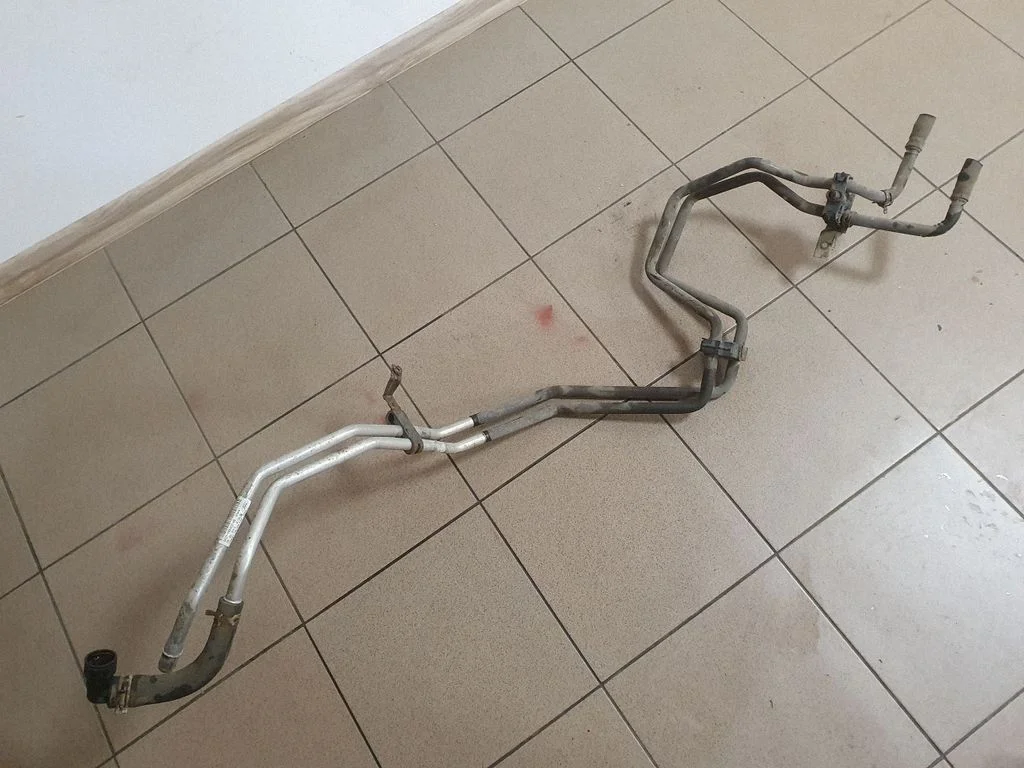 Variklio aušinimo vamzdelis (-ai)/ žarna (-os)