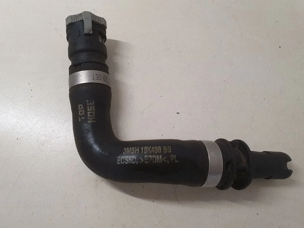Variklio aušinimo vamzdelis (-ai)/ žarna (-os)