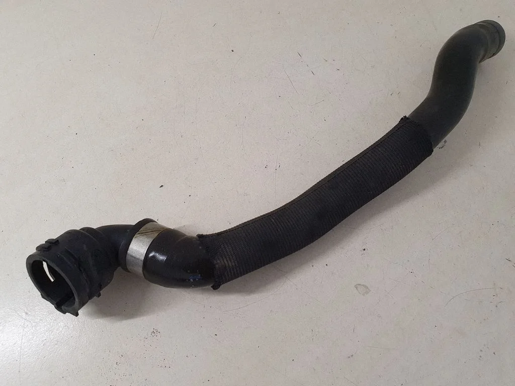 Engine coolant pipe/hose – BMW 1 Series E81 E87 (2004-2011)