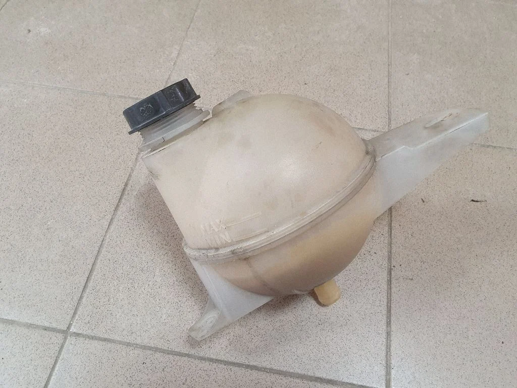 Aušinimo skysčio išsiplėtimo bakelis