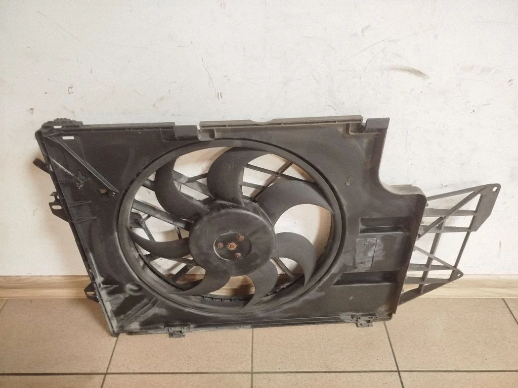 Electric radiator cooling fan 7H0121207