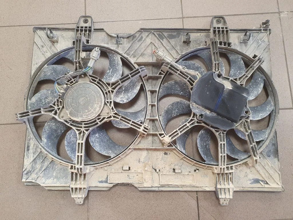 Electric radiator cooling fan