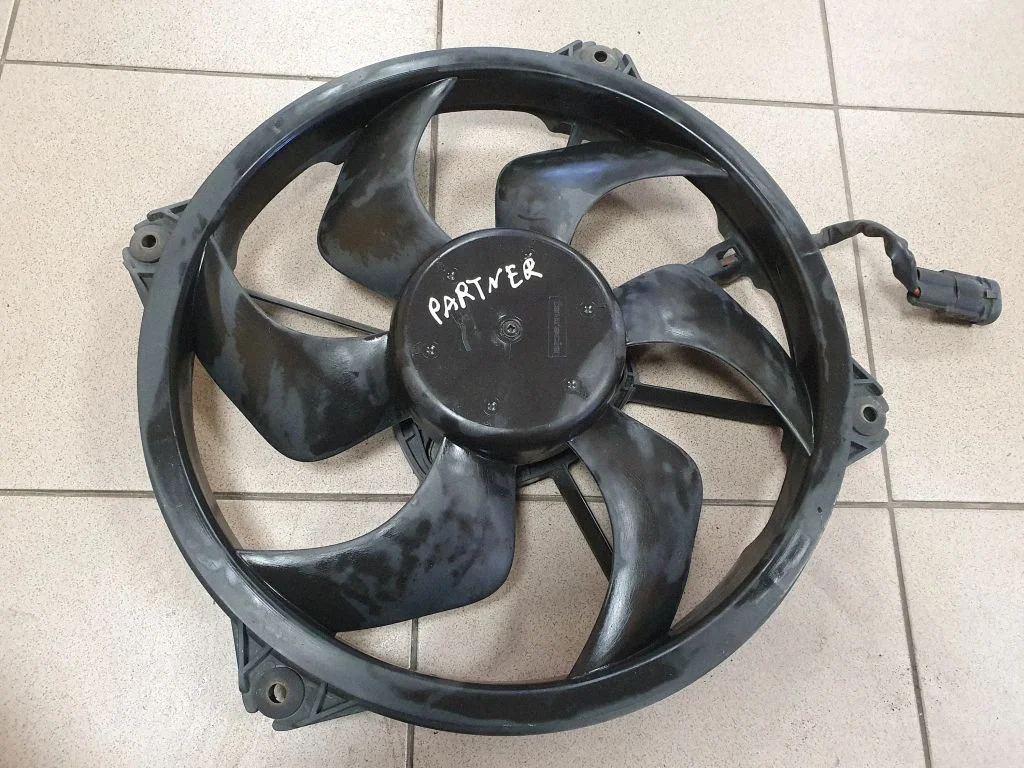 Electric radiator cooling fan 9661571480