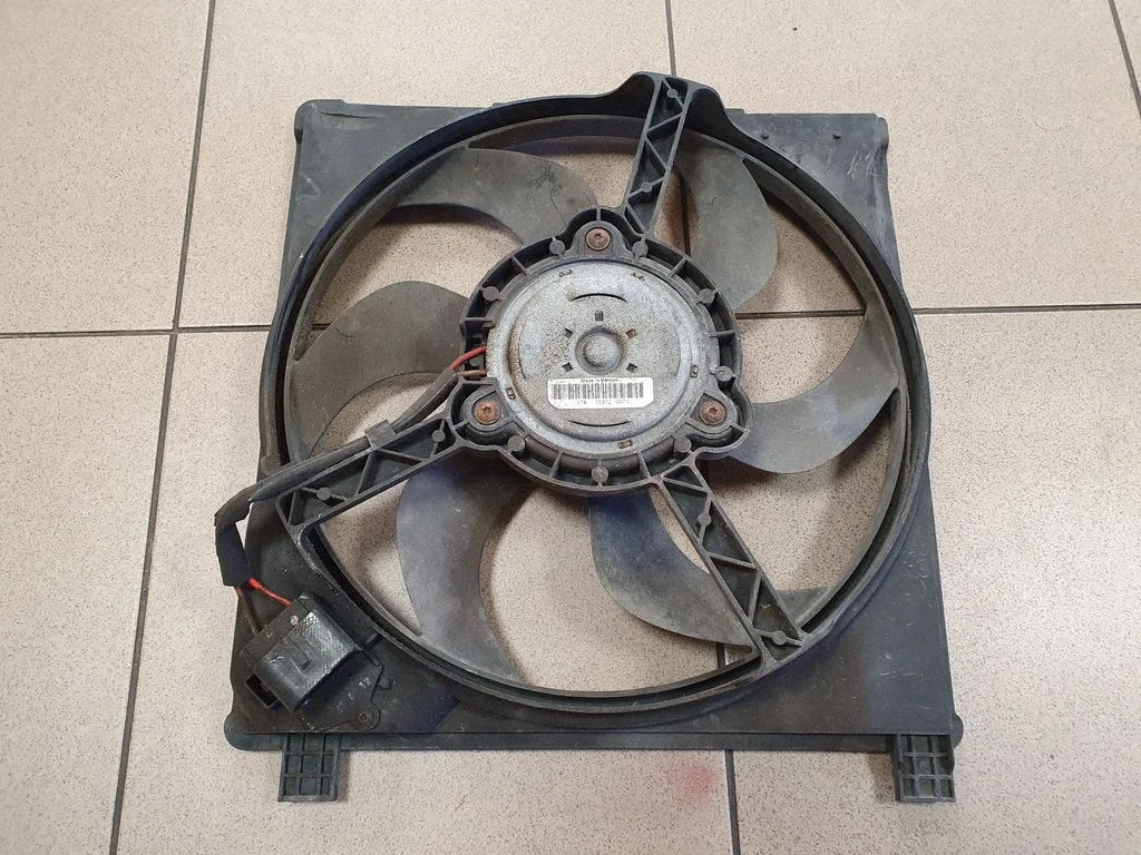 Elektriskais radiatora ventilators 1S0121207D