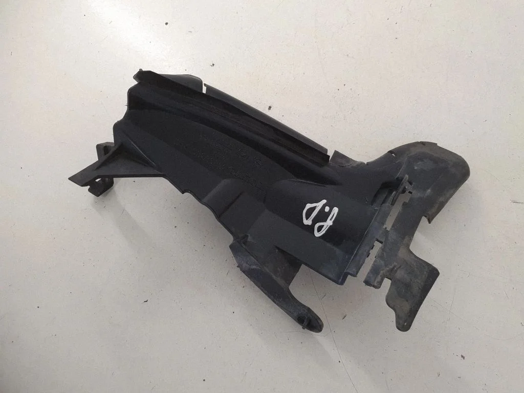Intercooler air guide/duct channel 30796390