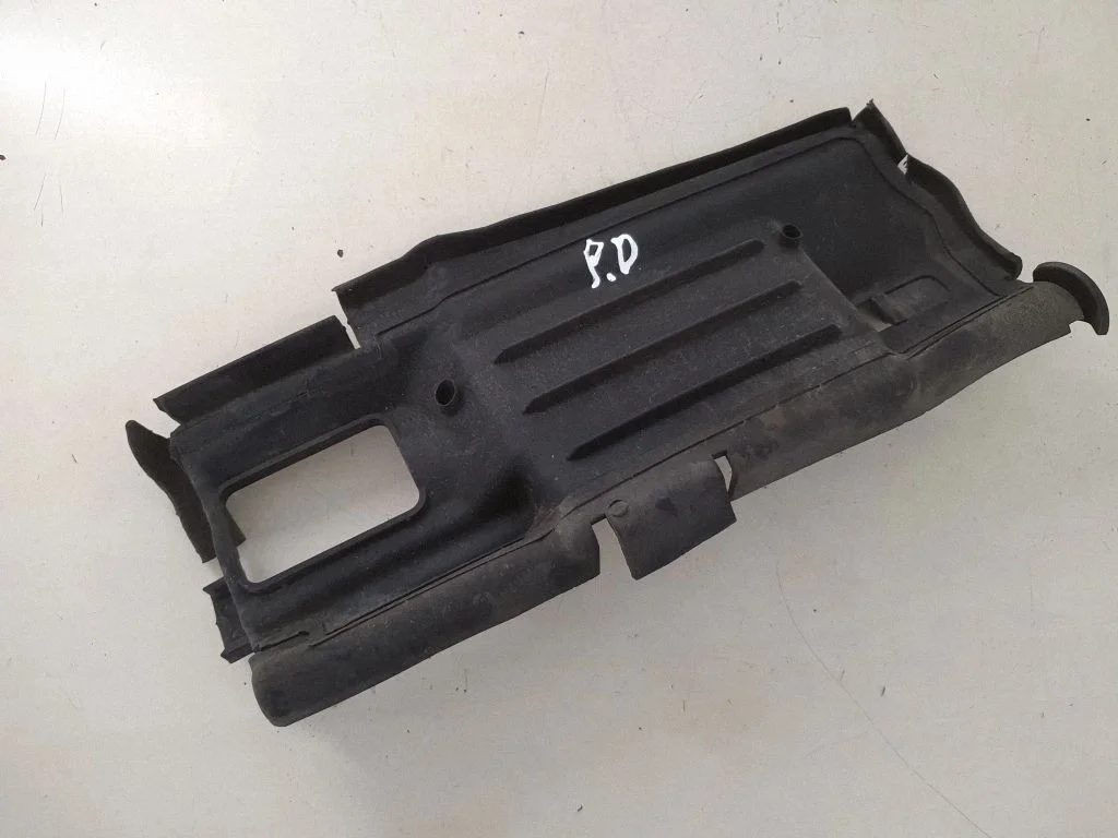 Intercooler air guide/duct channel 31217065