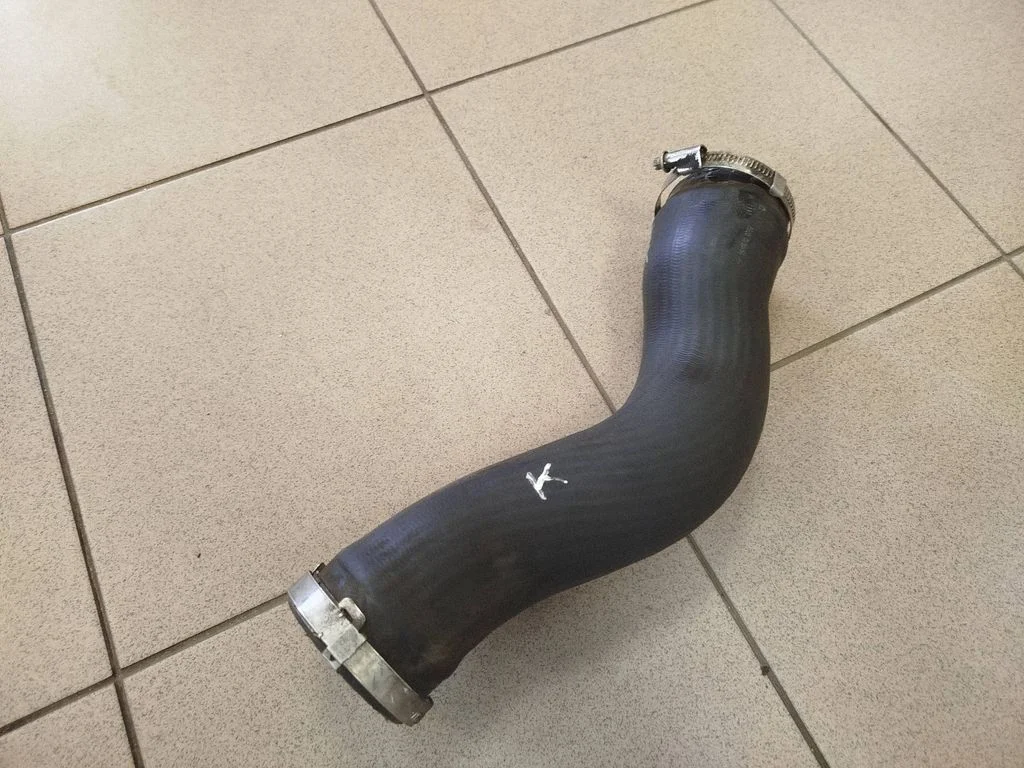 Intercooler hose/pipe 4H0145709K