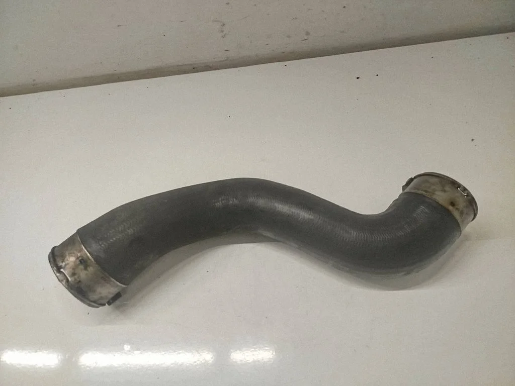 Intercooler hose/pipe