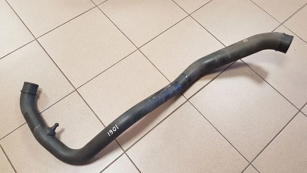 Intercooler hose/pipe JL346C646CA