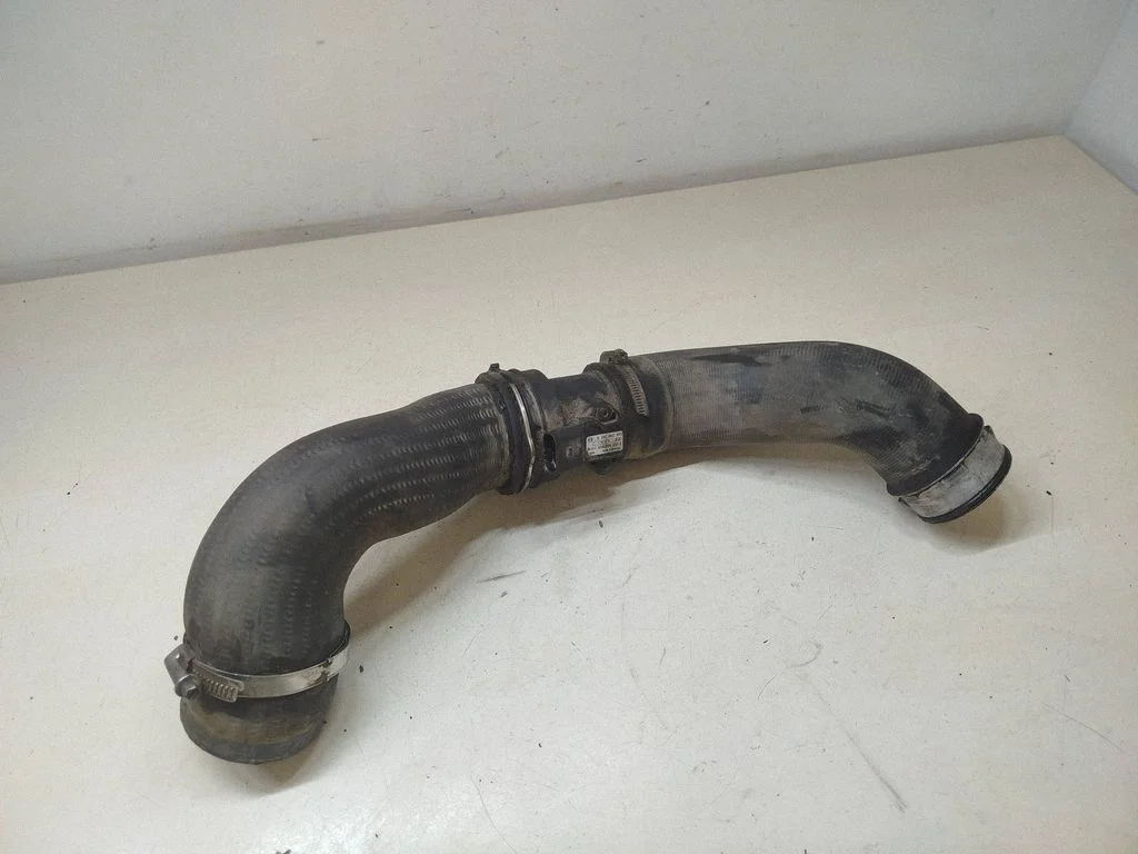 Wąż / rura intercoolera 7H0145955