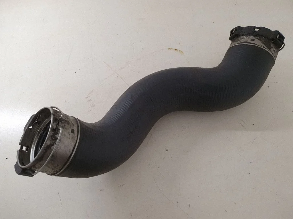Intercooler hose/pipe