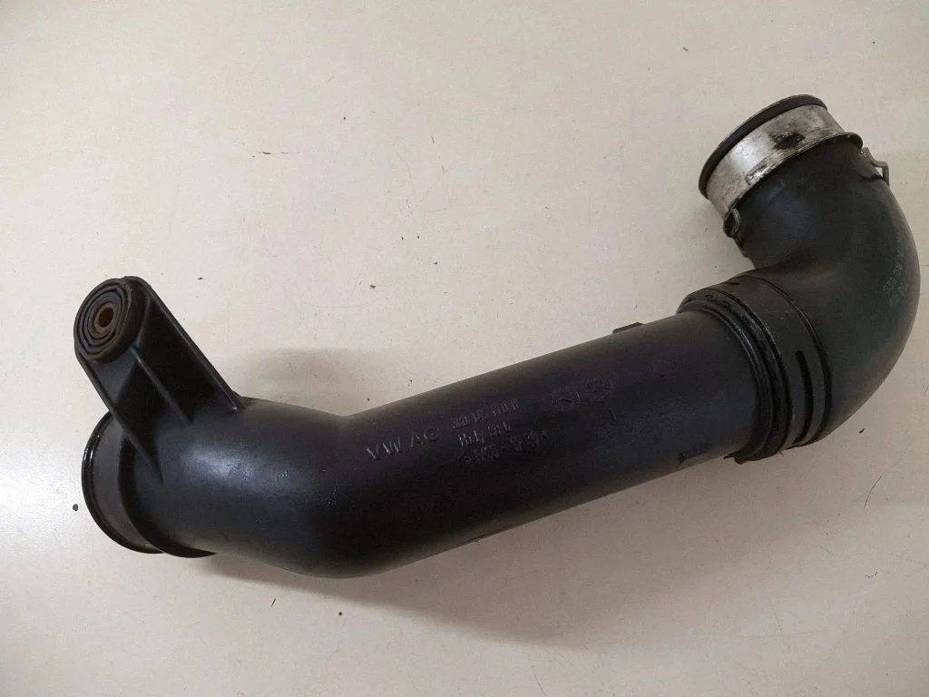 Vahejahuti voolik (-ud)/ toru (-d) – Volkswagen Caddy (2004-2010)