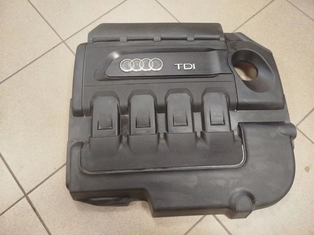 Engine cover (trim) 04L103925A