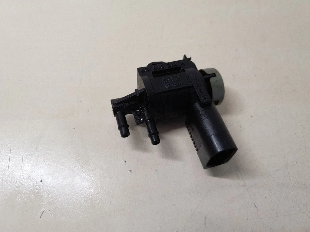Turbo solenoid valve 1K0906283A