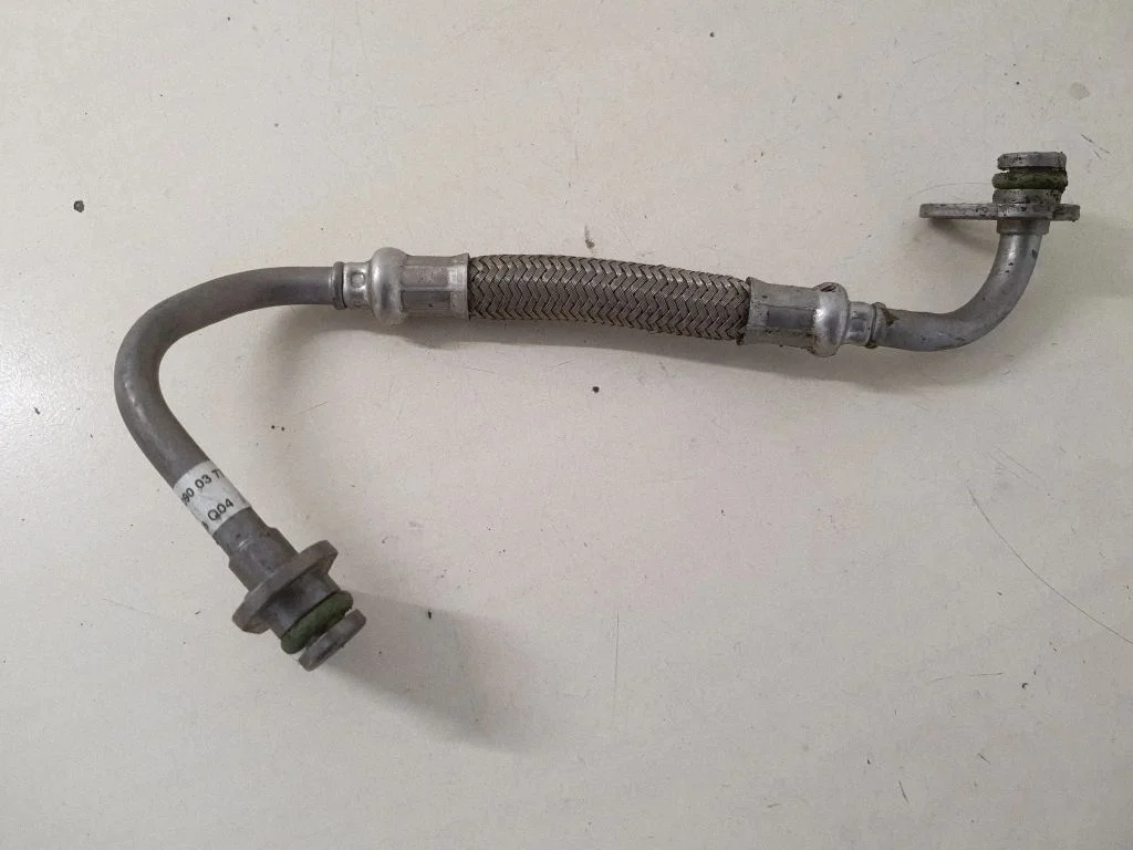 Przewody/węże olejowe turbo A2760900377