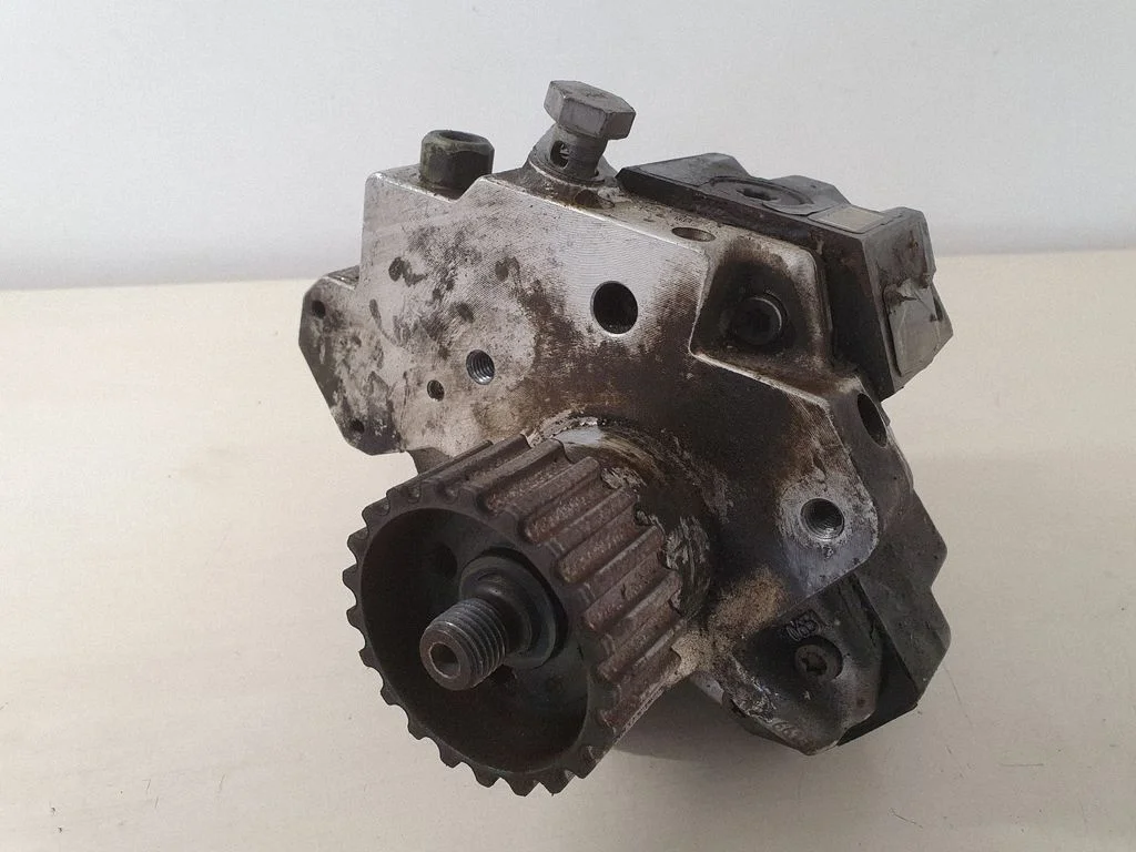 Kütuse kõrgsurvepump – Audi A8 S8 D3 4E (2002-2009)