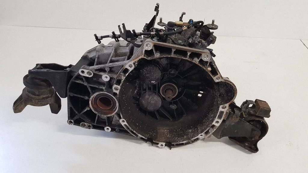 Manual 6 speed gearbox 430003B010