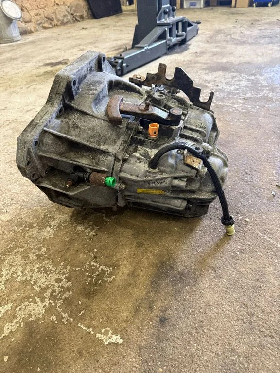 Mechaninė 6 pavarų dėžė